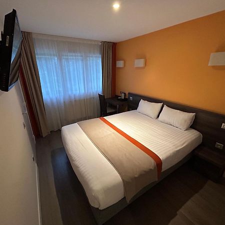 Hotel Valpre Écully Kültér fotó