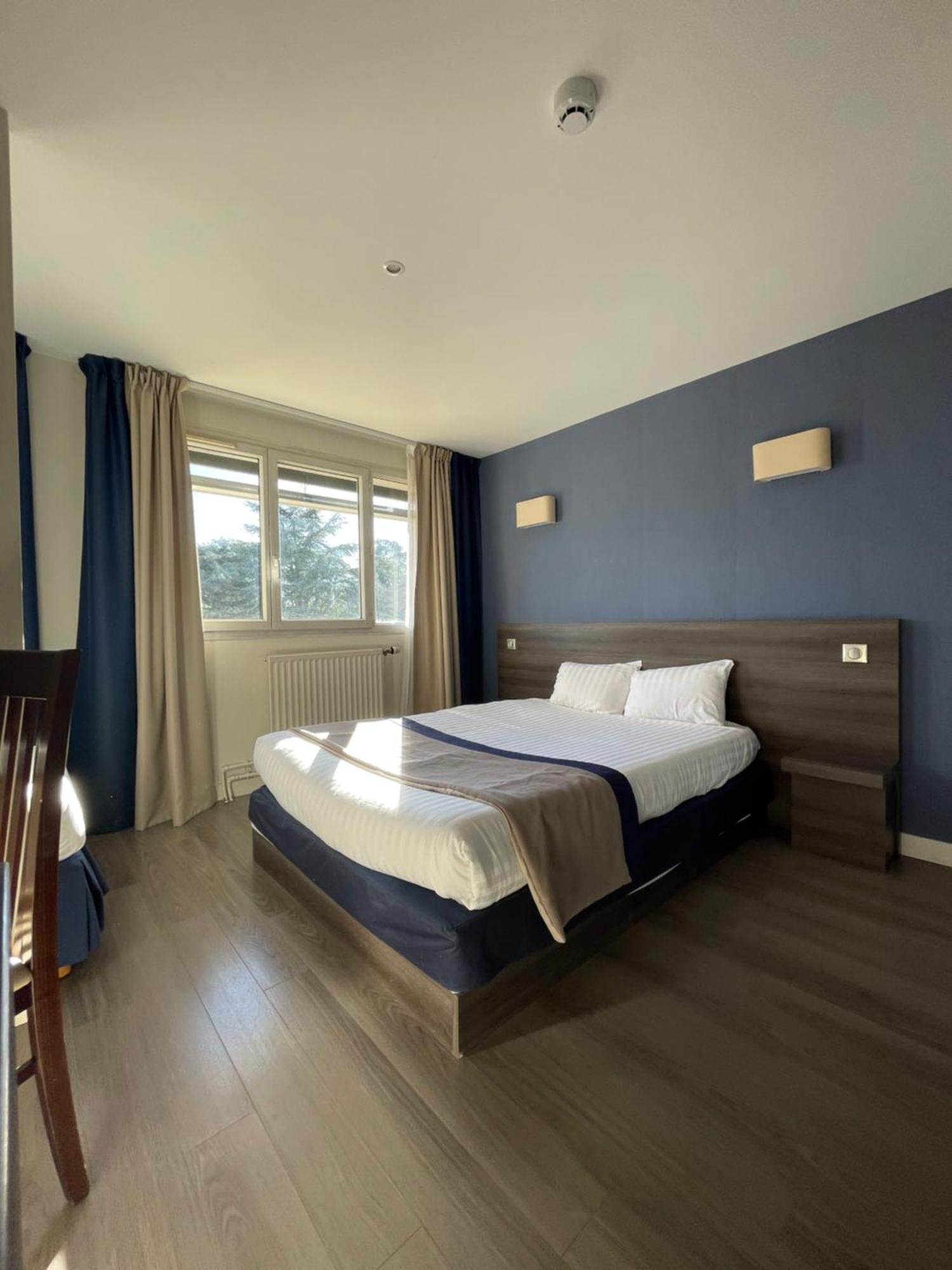 Hotel Valpre Écully Kültér fotó