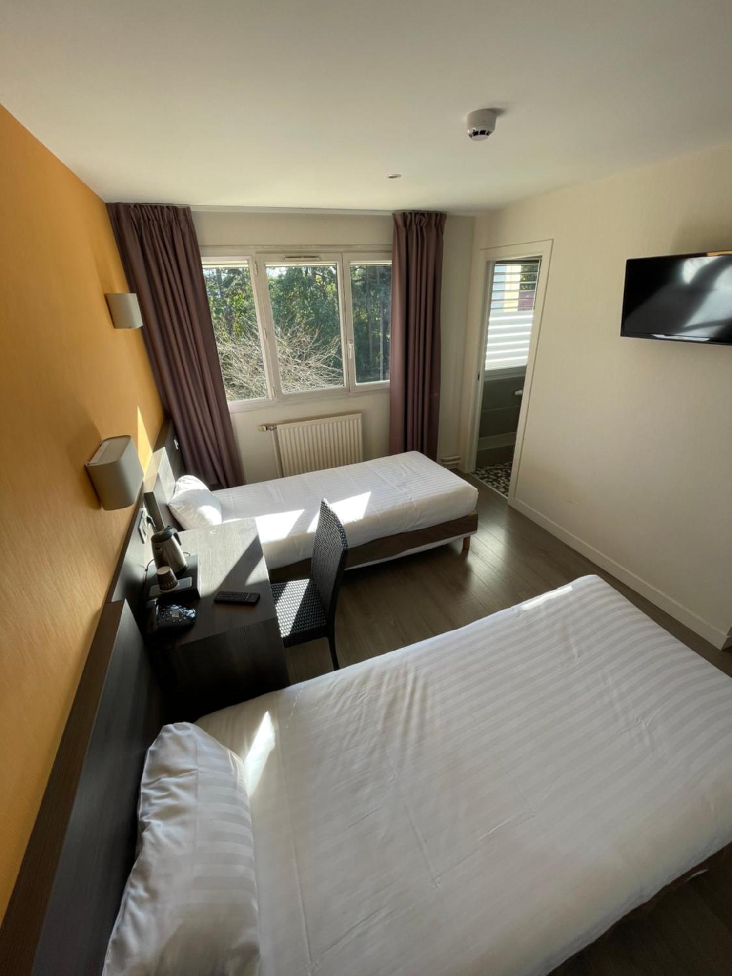 Hotel Valpre Écully Kültér fotó